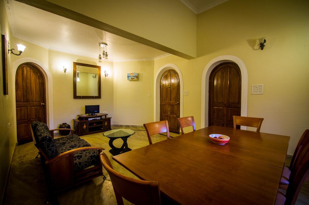 Pinnacle Holiday Homes อาร์โปรา ภายนอก รูปภาพ